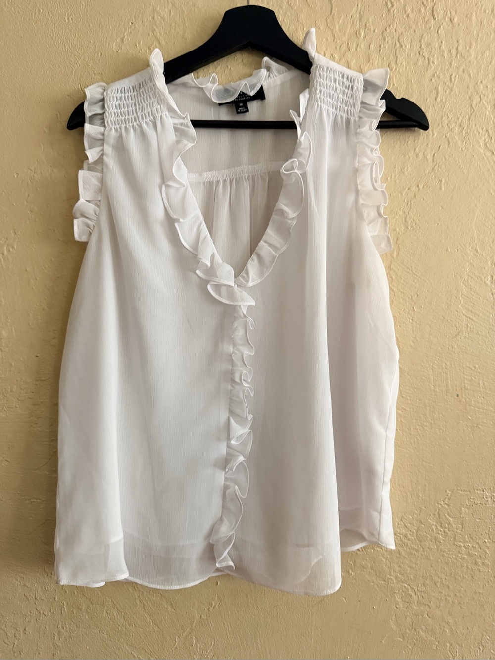 Laundry By Shelli Segal White Ruffle V-Neck Sleeveless Blouse